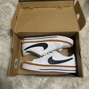 Nike women’s white sneakers